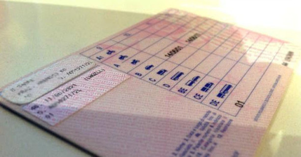 Guidava l'auto nonostante la patente revocata da 14 anni: denunciato un 55enne del Verbano