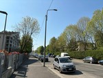 Boato e terrore in via Servais, bomba carta esplode davanti al portone di un condominio