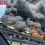 Grave incidente sull'autostrada A21 tra due mezzi pesanti. Prende fuoco una bisarca, morto il conducente Grave incidente sull'autostrada A21 tra due mezzi pesanti. Prende fuoco una bisarca, morto il conducente
