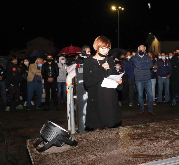 Una folla di persone per l'ultimo saluto al giovane Said (FOTO) Una folla di persone per l'ultimo saluto al giovane Said (FOTO)
