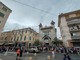Funerali di Beatrice, Bordighera blindata: grande dispiegamento di forze dell’ordine, tanti cittadini fuori dalla chiesa (Foto e Video)