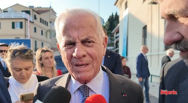 Caso Riviera Trasporti, interviene il presidente Scajola: “Sequestrare 18 bus è un danno per i cittadini” (video)
