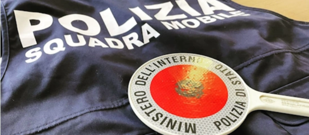 Deve scontare una pena di 4 anni per maltrattamenti in famiglia e detenzione di materiale pedopornografico: arrestato un 61enne