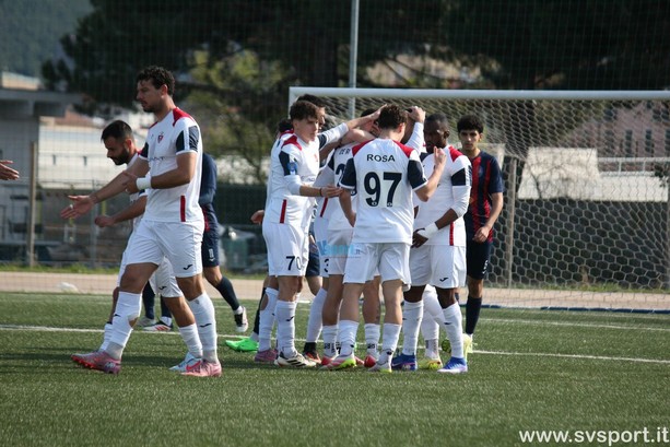 Calcio | Il Vado vince a Lavagna e assapora la Serie C, Ligorna a -4 a tre gare dal termine Calcio | Il Vado vince a Lavagna e assapora la Serie C, Ligorna a -4 a tre gare dal termine