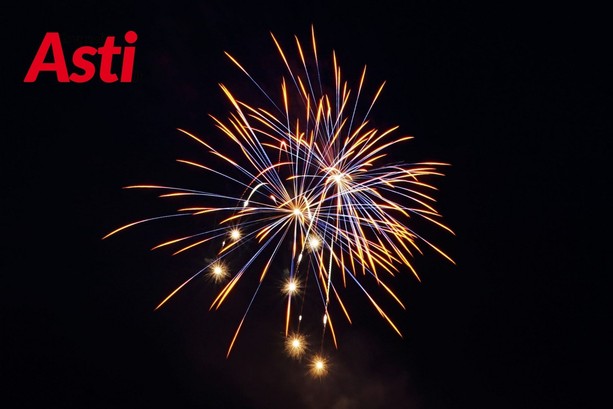 Stasera è “Lundés d’ji Feu” (rinviato per maltempo): Asti alza gli occhi al cielo