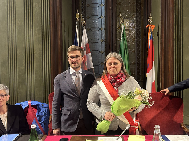 Alba, cambio in corsa in Consiglio. Marello assente in aula, l’addio dell’ex sindaco affidato a una lettera