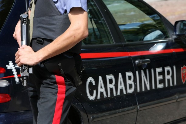 Aveva rapinato tre ragazzi alla stazione ferroviaria di Saronno, in manette un ventenne