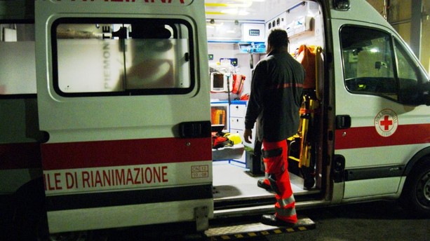 Lagnasco, ciclista investito e ucciso sulla provinciale: la vittima è un 44enne pakistano residente a Pinerolo