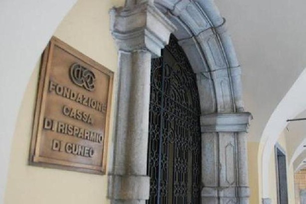 CONTROCCORENTE L’allungamento dei mandati degli amministratori delle fondazioni bancarie è davvero una priorità?