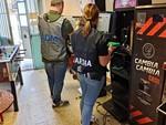 Giro di vite della Finanza di Torino contro le slot illegali: tasse non pagate e multe per oltre 6 milioni di euro