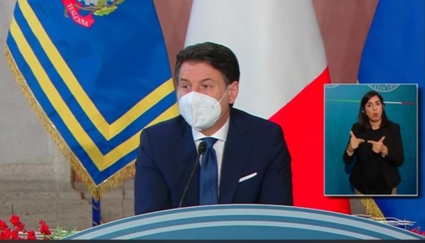 Recovery fund, campagna vaccinale e tenuta della maggioranza, Conte: "Non disperdere occasioni e patrimonio di credibilità" Recovery fund, campagna vaccinale e tenuta della maggioranza, Conte: "Non disperdere occasioni e patrimonio di credibilità"