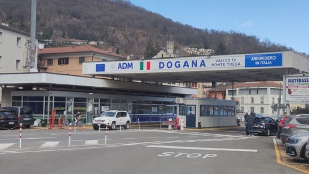 Fermato al valico di Ponte Tresa con la droga in auto: ucraino arrestato Fermato al valico di Ponte Tresa con la droga in auto: ucraino arrestato