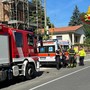 Operaio cade da un ponteggio, elisoccorso in azione a Caronno Pertusella
