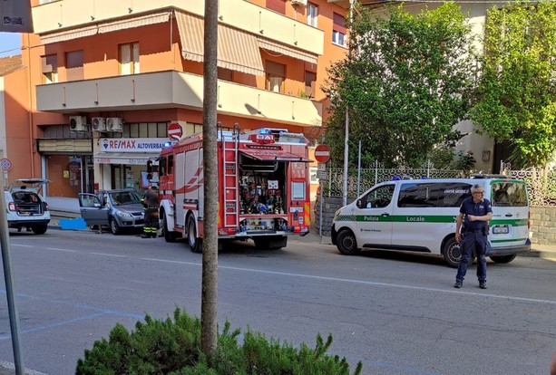 E' Paola Abis la vittima del tragico incidente stradale di Besozzo: l'auto senza nessuno a bordo ha attraversato in retromarcia la provinciale
