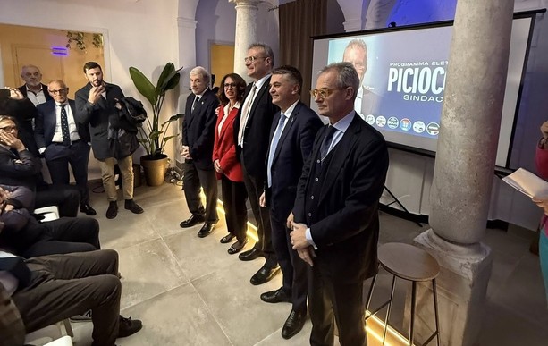 Elezioni comunali, Pietro Piciocchi presenta il programma: sparisce la Funivia del Lagaccio, entra il Waterfront di Ponente