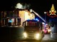 Notte di fuoco in via Daverio a Varese: incendio distrugge un tetto