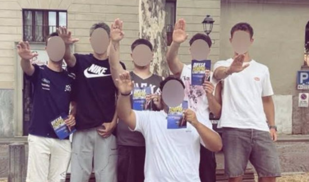 Saluti fascisti a Biella, Torino Bellissima lancia l'avviso a Vannacci per le Comunali: "Ci sono confini invalicabili" Saluti fascisti a Biella, Torino Bellissima lancia l'avviso a Vannacci per le Comunali: "Ci sono confini invalicabili"