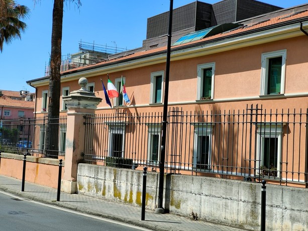 Cinque indagati per induzione indebita, via al processo con una sfilata di testimoni