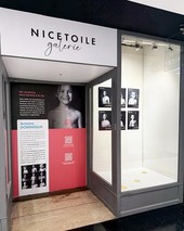 La cicatrice che non si nasconde: a Nice il cuore racconta la vita La cicatrice che non si nasconde: a Nice il cuore racconta la vita