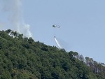 Incendio tra Borello e San Romolo, fiamme ancora vive dopo oltre 24 ore di emergenza Incendio tra Borello e San Romolo, fiamme ancora vive dopo oltre 24 ore di emergenza