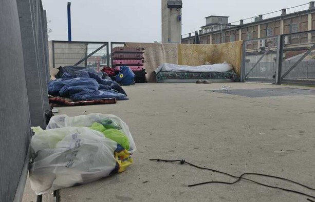 Parco Peccei, nuovo allarme sicurezza: “Riecco bivacchi e mini-accampamenti”