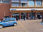 Investito da un treno ad Albisola, la vittima è Simone Scarrà Investito da un treno ad Albisola, la vittima è Simone Scarrà