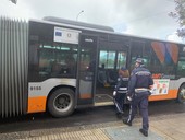 Polizia locale a bordo dei bus, da questa sera al via il progetto 'Sicurezza in movimento'