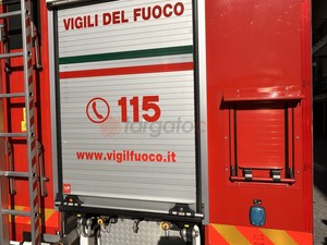 Fossano, incendio di sterpaglie vicino alla ferrovia: possibile stop ai treni