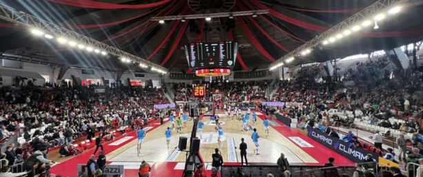 VARESE-SASSARI, la diretta. La disperazione Dinamo, l'ultima occasione Openjobmetis