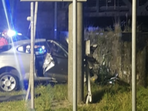 Schianto nel Verbano Cusio Ossola: muore ragazzo di 19 anni Schianto nel Verbano Cusio Ossola: muore ragazzo di 19 anni