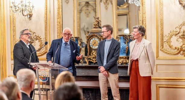 Il Giardino Serre de la Madone premiato al Senato di Parigi dalla Fondation Mérimée e dalla French Heritage Society Il Giardino Serre de la Madone premiato al Senato di Parigi dalla Fondation Mérimée e dalla French Heritage Society