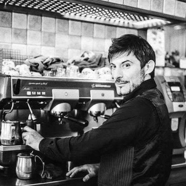 Tragico incidente sulle strade di Milano, morto l'ex ristoratore di Angera Massimo Misiani Tragico incidente sulle strade di Milano, morto l'ex ristoratore di Angera Massimo Misiani