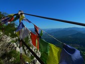 Allarme al Campo dei Fiori, elisoccorso in azione nel primo pomeriggio per soccorrere un uomo nella zona della scala del cielo