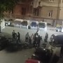 Sangue a terra, parabrezza sfondati e un accoltellamento: ancora una notte folle in Barriera [VIDEO]