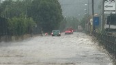 Finale, il maltempo mette in ginocchio la viabilità: strade chiuse e allagamenti, livello di guardia per il Pora (FOTO e VIDEO)