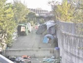 Al parco Sempione tornano tende e baracche: &quot;Senza i cantieri della metro siamo ostaggio del degrado&quot;
