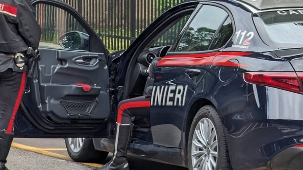 Trovati con arnesi da scasso in auto: tre moldavi denunciati. Straniero arrestato per spaccio di cocaina