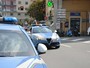 Porta via il figlio 12enne ma lui riesce a dire ai nonni di essere a Savona: la Polizia la rintraccia e l'arresta