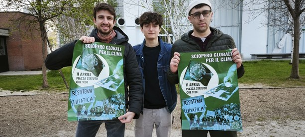 Venerdì lo sciopero per il clima contro Intesa Sanpaolo e il riarmo europeo. Ecco il percorso