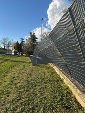 Ad Alba cede una recinzione al parco Vita: sei ragazzi coinvolti, due in osservazione