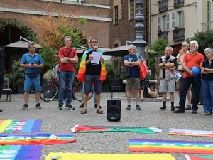 Italiani bloccati in Libia, parla il fratello di Dina Alberizia: “L’ho sentita, sta relativamente bene” Italiani bloccati in Libia, parla il fratello di Dina Alberizia: “L’ho sentita, sta relativamente bene”