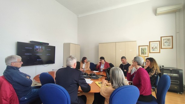 Sanremo, scontro in commissione sul carico e scarico di Piazza Nota. Tra tecnica e politica il nodo della fascia serale agita l'amministrazione Sanremo, scontro in commissione sul carico e scarico di Piazza Nota. Tra tecnica e politica il nodo della fascia serale agita l'amministrazione
