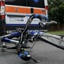 Cade dalla bici sulla Sp1 a Calcinate: 61enne in gravissime condizioni