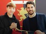 Calcio. Roberto Scaglione firma il primo contratto da professionista, firma e stretta di mano insieme al Genoa per il ragazzo di Andora Calcio. Roberto Scaglione firma il primo contratto da professionista, firma e stretta di mano insieme al Genoa per il ragazzo di Andora