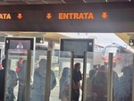 Esplode tubatura d'acqua a Porta Nuova: treni cancellati e ritardi