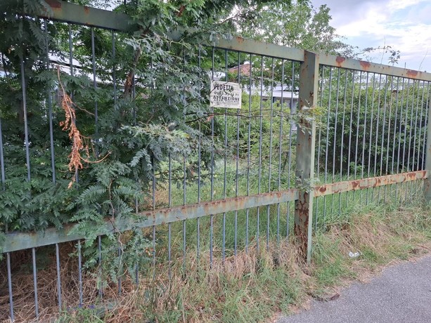 Degrado ex circolo Enel in via Pagliani, i consiglieri chiedono lumi al Comune