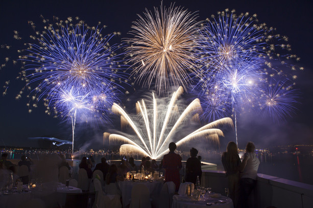 Cannes ospita il Festival Internazionale di Arte Pirotecnica 2026 con sei spettacoli nella Baia della città (Foto)
