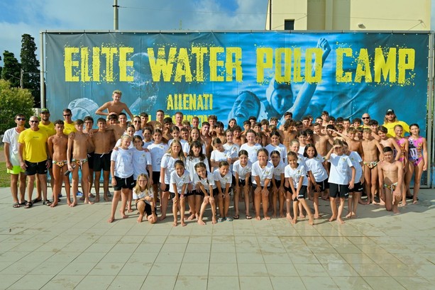 Elite Water Polo e Synchro Camp, a Loano oltre 300 ragazzi da tutto il mondo per allenarsi con i campioni
