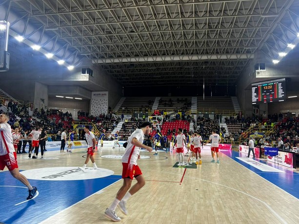 VERONA-VARESE, la diretta. I biancorossi alla ricerca di una vittoria che sarebbe preziosissima VERONA-VARESE, la diretta. I biancorossi alla ricerca di una vittoria che sarebbe preziosissima