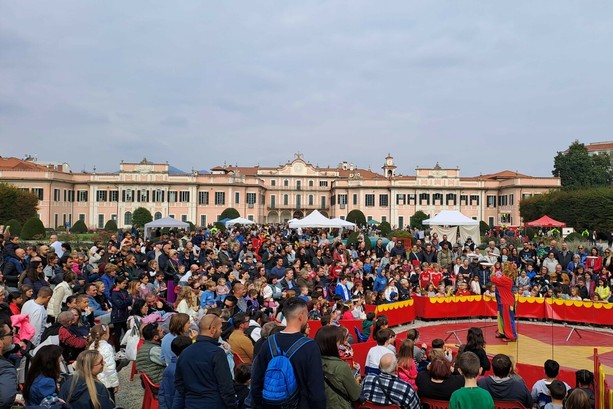 FOTO. Il sorriso più bello è quello dei bambini del Ponte: «Mamma torniamo anche domani a questa festa?»